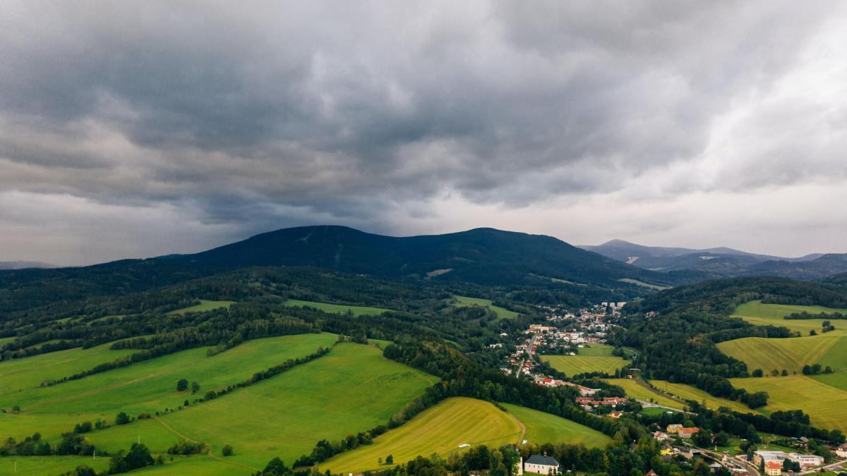 Paysage (image pexels-marcin-jozwiak)